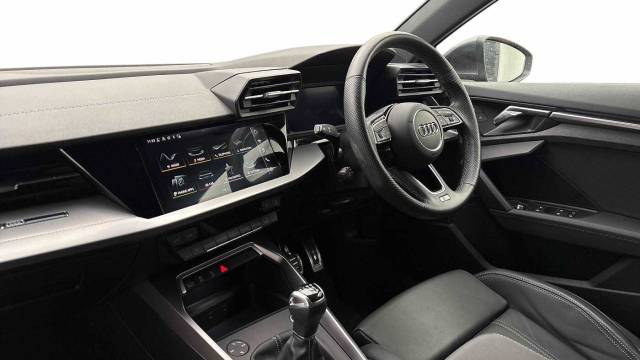 2023 Audi A3 Sportback 1.5 S line 35 TFSI  150 PS 6-speed