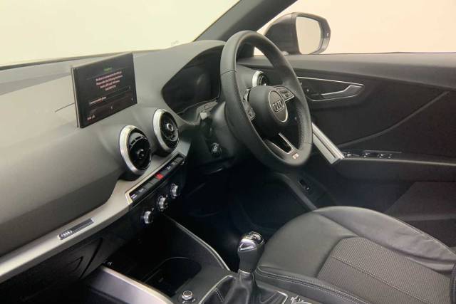 2023 Audi Q2 1.5 S line 35 TFSI  150 PS 6-speed