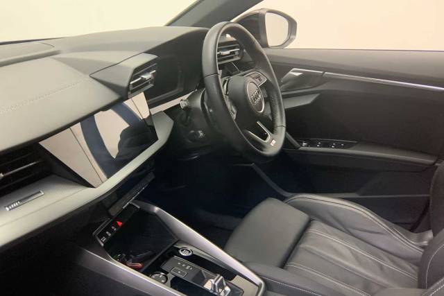 2023 Audi A3 Sportback 1.5 S line 35 TFSI  150 PS S tronic
