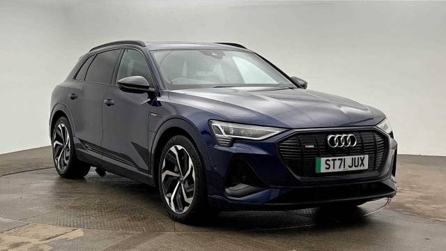 Audi E-tron Black Edition 55 quattro 300,00 kW 4x4 vehicle Electric Navarra Blue Metallic