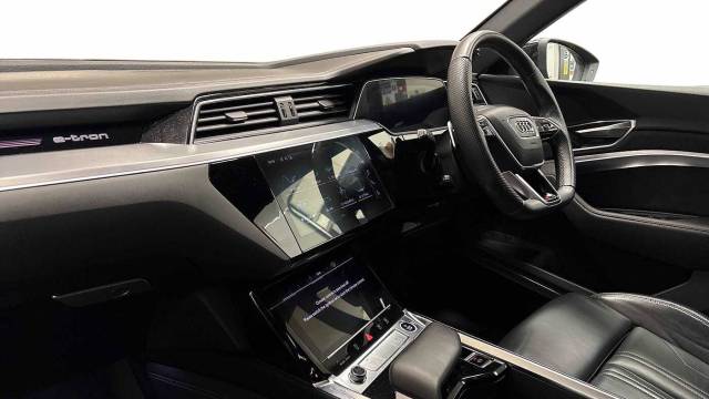 2021 Audi E-tron Black Edition 55 quattro 300,00 kW