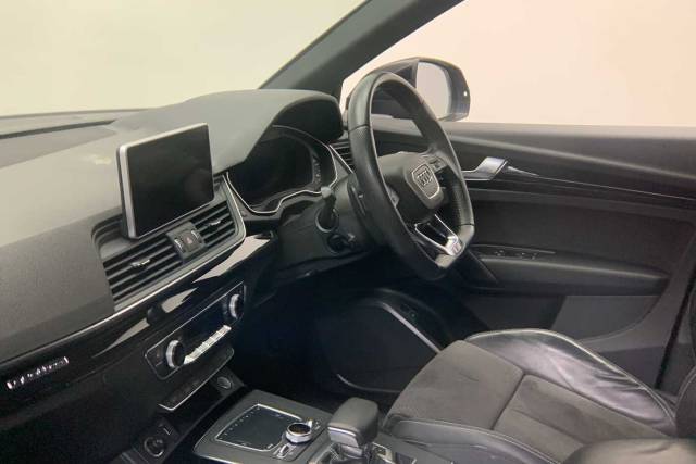 2019 Audi Q5 2.0 Black Edition 40 TDI quattro 190 PS S tronic