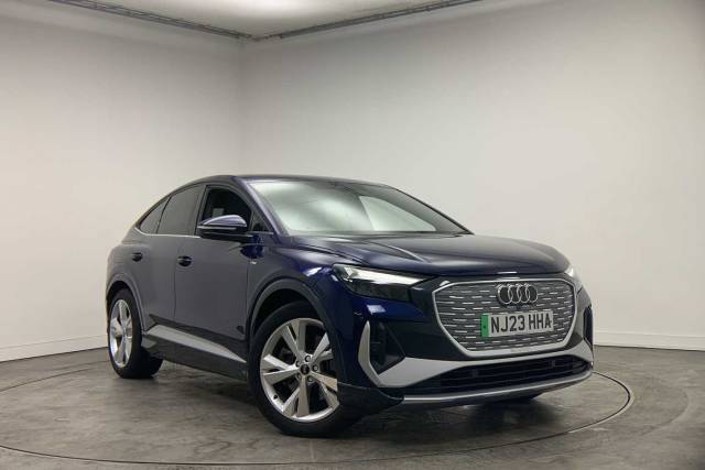 Audi Q4 Sportback e-tron Q4 Sportback S line 40 e-tron  150,00 kW 4x4 vehicle Electric Navarra blue, metallic