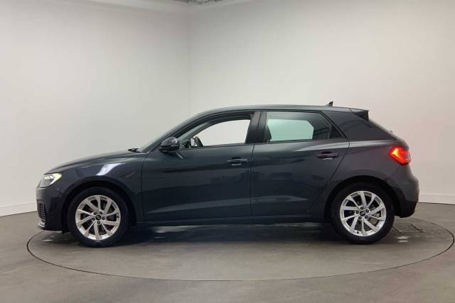 2021 Audi A1 Sportback 1.0 Sport 30 TFSI  110 PS 6-speed