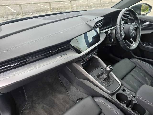 2023 Audi A3 Sportback 1.5 S line 35 TFSI  150 PS 6-speed