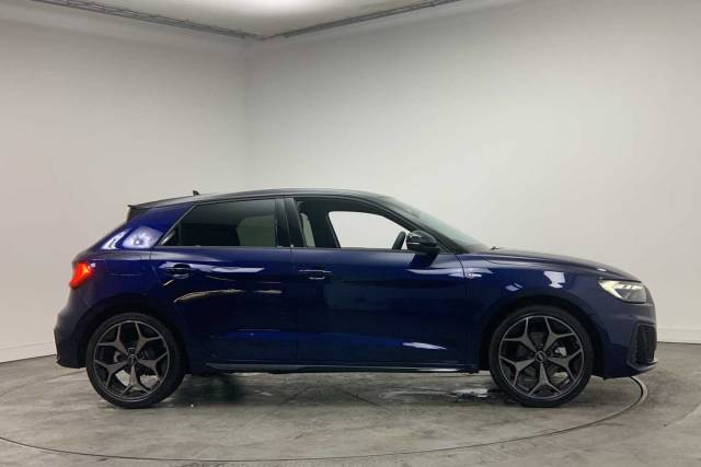 2026 Audi A1 Sportback 1.5 Black Edition 35 TFSI  150 PS S tronic