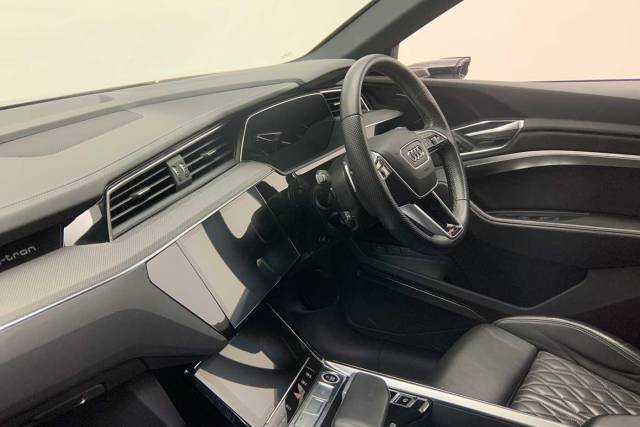 2023 Audi Q8 e-tron Vorsprung 55 e-tron quattro 300,00 kW