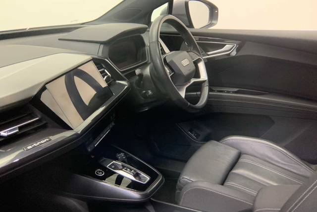 2023 Audi Q4 e-tron Q4  S line 40 e-tron  150,00 kW