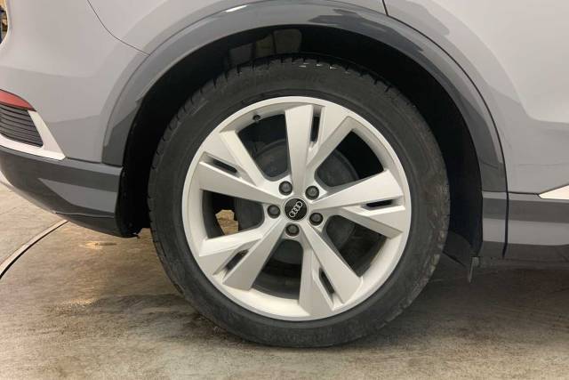 2023 Audi Q4 e-tron Q4  S line 40 e-tron  150,00 kW