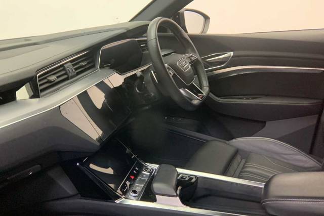 2022 Audi E-tron Black Edition 50 quattro 230,00 kW