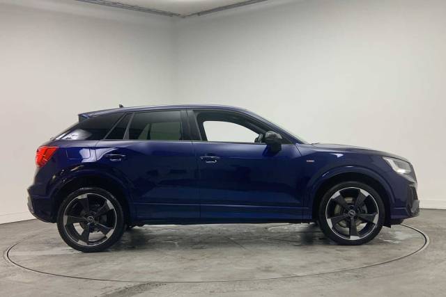 2022 Audi Q2 1.5 Black Edition 35 TFSI  150 PS S tronic