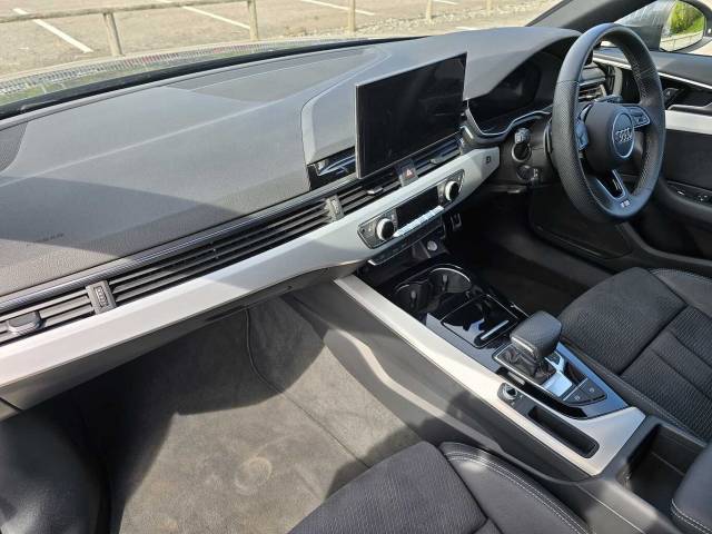 2024 Audi A4 Avant 2.0 Avant S line 40 TFSI  204 PS S tronic