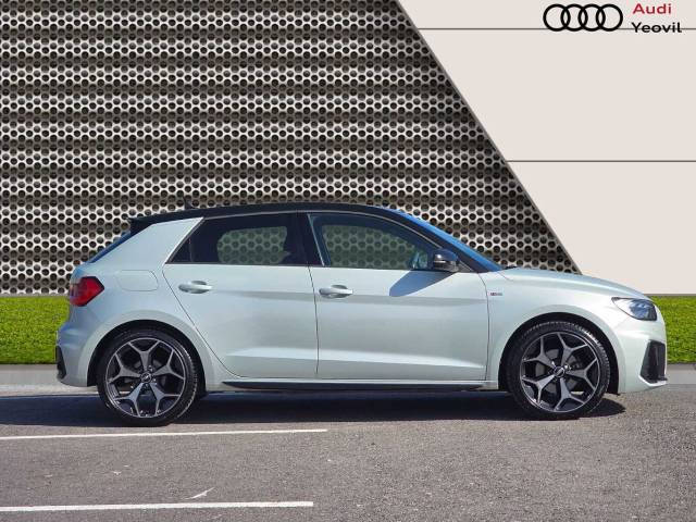 2024 Audi A1 Sportback 1.0 Black Edition 30 TFSI  110 PS 6-speed