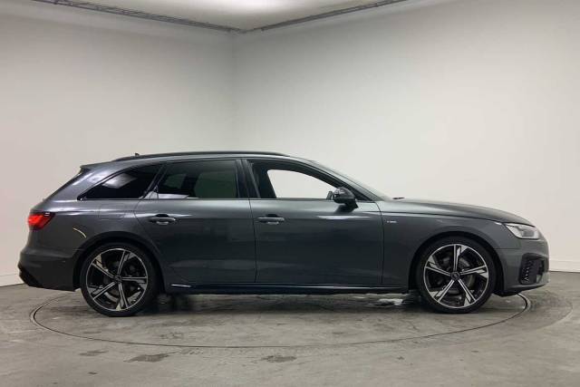 2024 Audi A4 Avant 2.0 Avant Black Edition 35 TFSI  150 PS S tronic