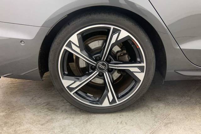 2024 Audi A4 Avant 2.0 Avant Black Edition 35 TFSI  150 PS S tronic