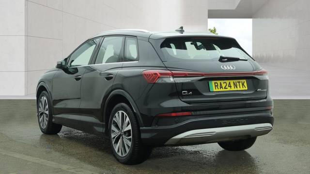2024 Audi Q4 e-tron Q4  Sport 45 e-tron  210,00 kW