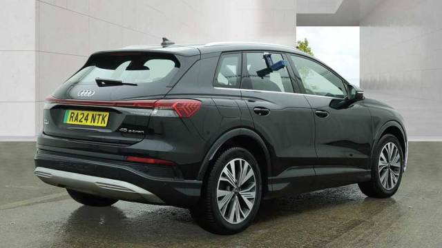 2024 Audi Q4 e-tron Q4  Sport 45 e-tron  210,00 kW