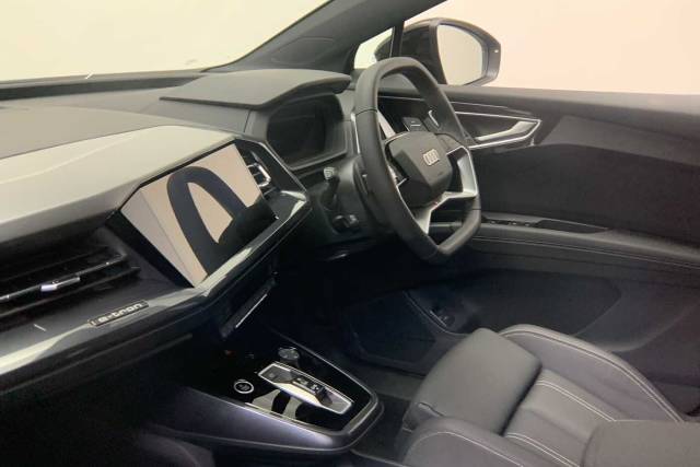 2026 Audi Q4 e-tron Q4  Black Edition 45 e-tron quattro 210,00 kW