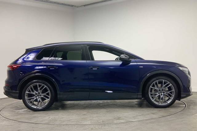2026 Audi Q4 e-tron Q4  Black Edition 45 e-tron quattro 210,00 kW