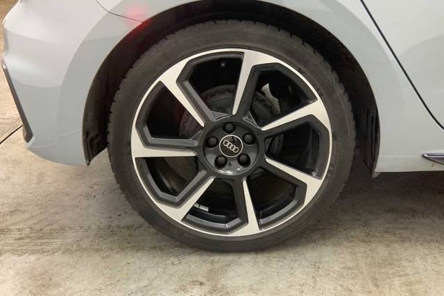 2022 Audi A1 Sportback 1.0 Black Edition 25 TFSI  95 PS 5-speed