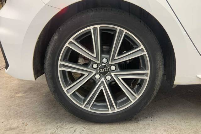 2024 Audi A1 Sportback 1.0 S line 30 TFSI  116 PS 6-speed