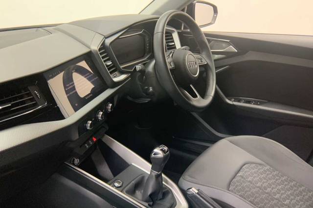 2023 Audi A1 Sportback 1.0 Sport 25 TFSI  95 PS 5-speed