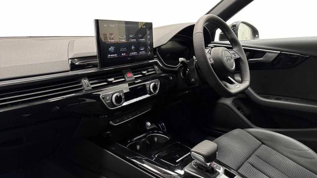 2024 Audi A4 Avant 2.0 Avant Black Edition 40 TFSI  204 PS S tronic