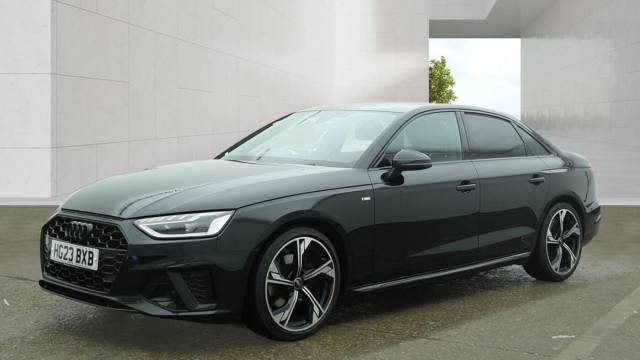 2023 Audi A4 Saloon 2.0 Black Edition 35 TFSI  150 PS S tronic