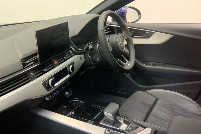 2024 Audi A5 Sportback 2.0 S line 40 TFSI  204 PS S tronic