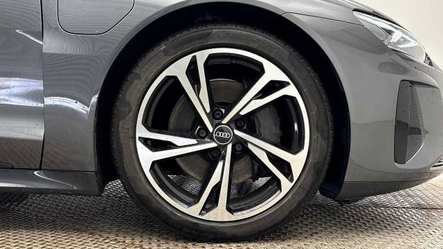 2022 Audi E-tron Gt GT    quattro 350,00 kW