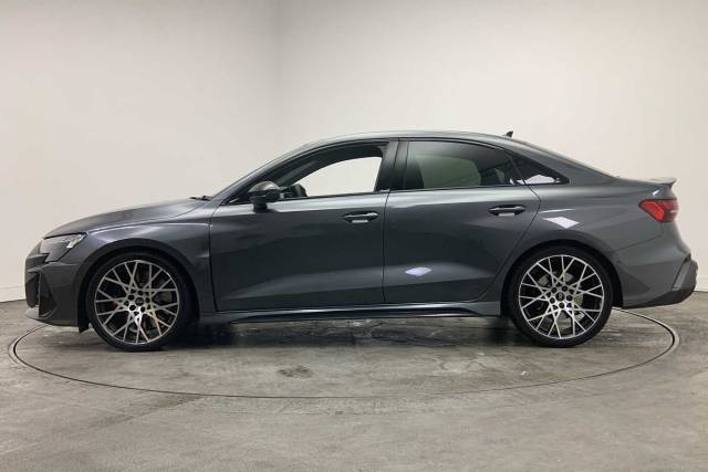 2025 Audi RS 3 2.5 RS 3 Saloon Carbon Vorsprung   400 PS S tronic