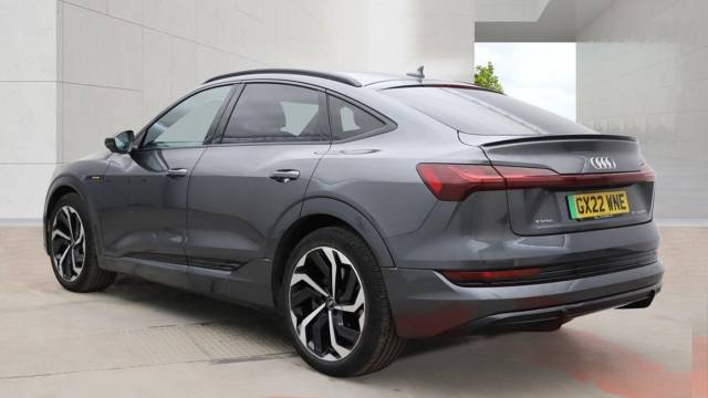 2022 Audi e-tron Sportback Sportback Black Edition 50 quattro 230,00 kW