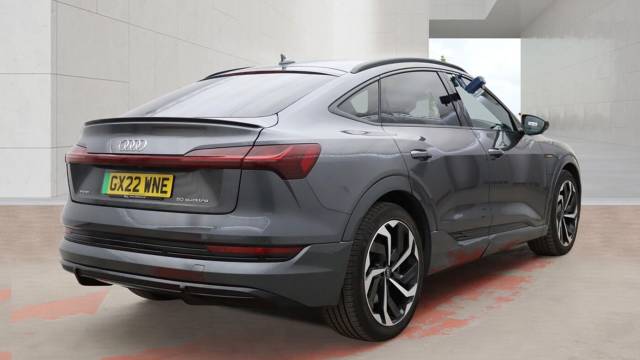 2022 Audi e-tron Sportback Sportback Black Edition 50 quattro 230,00 kW