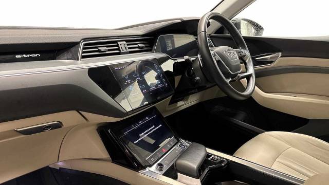 2022 Audi e-tron Sportback Sportback Technik 50 quattro 230,00 kW