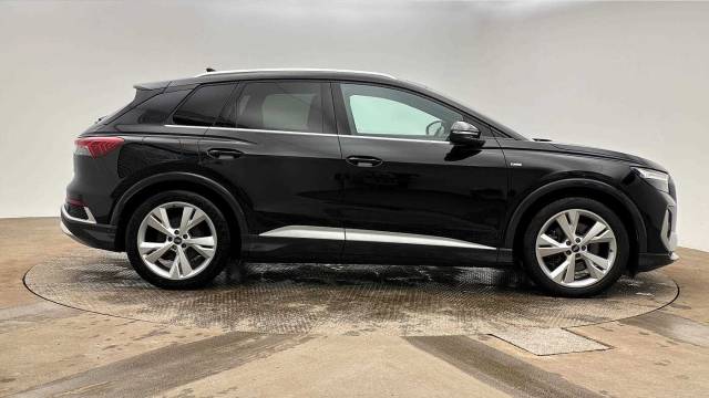 2023 Audi Q4 e-tron Q4  S line 40 e-tron  150,00 kW