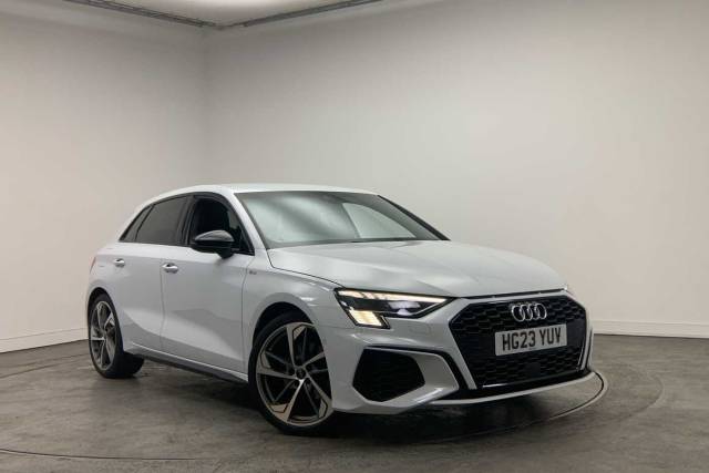 Audi A3 Sportback 1.5 Edition 1 35 TFSI  150 PS S tronic Hatchback Petrol Glacier white, metallic