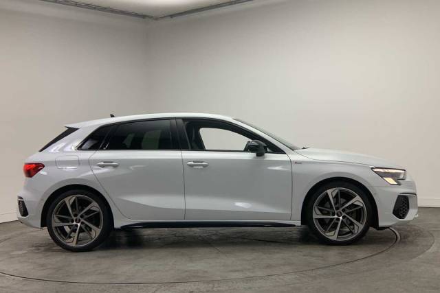 2023 Audi A3 Sportback 1.5 Edition 1 35 TFSI  150 PS S tronic