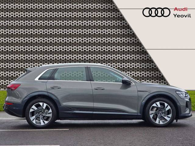 2023 Audi Q8 e-tron Sport 55 e-tron quattro 300,00 kW