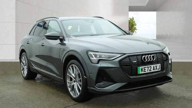 Audi E-tron Black Edition 55 quattro 300,00 kW 4x4 vehicle Electric Daytona grey, pearl effect