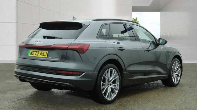 2023 Audi E-tron Black Edition 55 quattro 300,00 kW