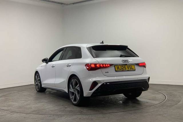 2025 Audi A3 Sportback 1.5 Black Edition 35 TFSI  150 PS S tronic