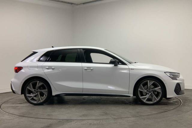 2025 Audi A3 Sportback 1.5 Black Edition 35 TFSI  150 PS S tronic