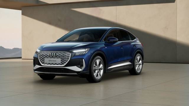 Audi Q4 Sportback e-tron AUDI Q4 Sportback S line 45 e-tron 210,00 kW SUV Electric Navarra blue, metallic