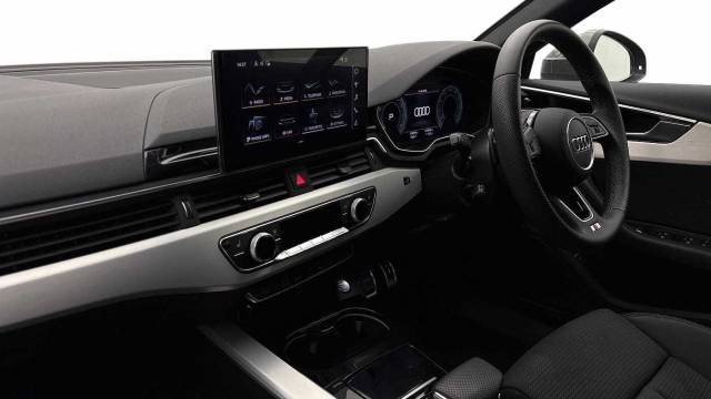 2024 Audi A4 Avant 2.0 Avant S line 40 TFSI  204 PS S tronic