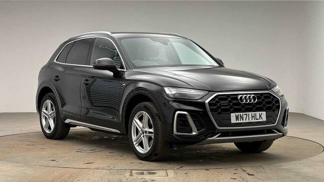 Audi Q5 TFSI e 2.0 S line 50 TFSI e quattro 299 PS S tronic 4x4 vehicle Hybrid Mythos Black Metallic