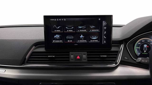 2021 Audi Q5 TFSI e 2.0 S line 50 TFSI e quattro 299 PS S tronic