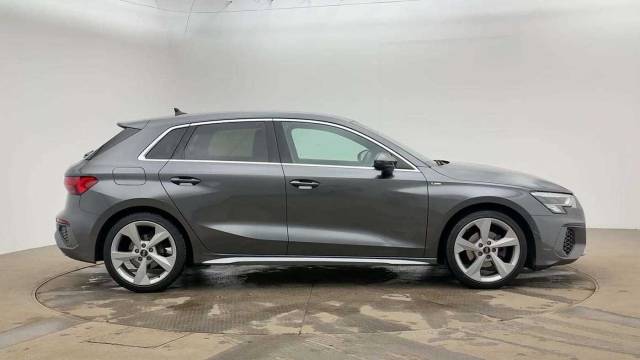 2024 Audi A3 Sportback 1.0 S line 30 TFSI  110 PS 6-speed