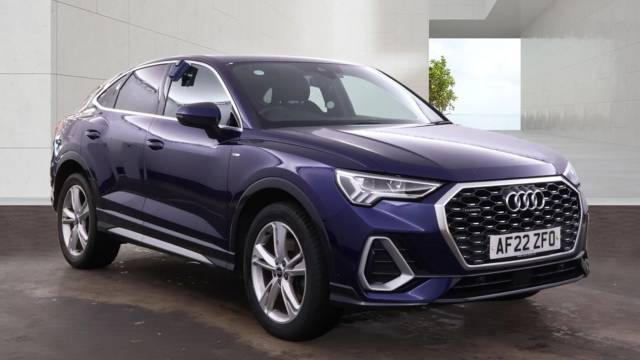 Audi Q3 Sportback 2.0 S line 40 TFSI quattro 190 PS S tronic 4x4 vehicle Petrol Navarra blue, metallic