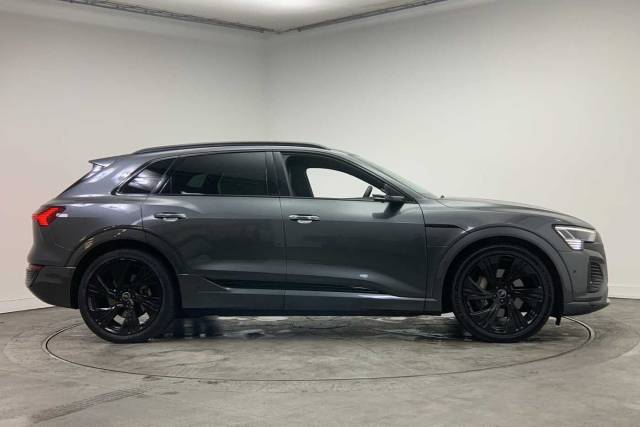 2023 Audi Q8 e-tron Vorsprung 55 e-tron quattro 300,00 kW