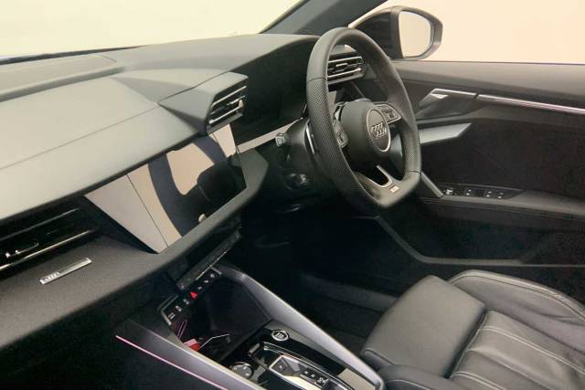 2025 Audi A3 Saloon 1.5 Black Edition 35 TFSI  150 PS S tronic